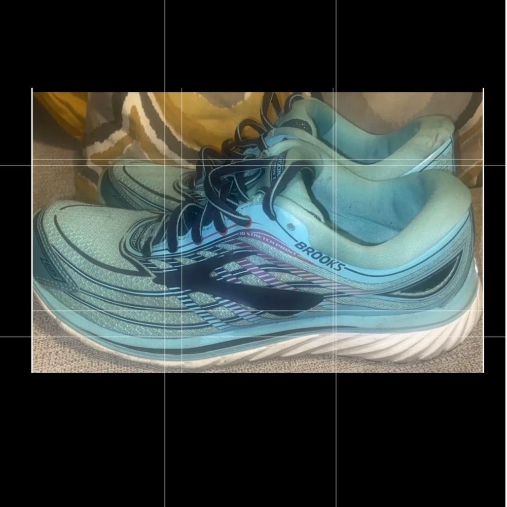 Brooks Glycerin 15 Running Shoe~ Size Womens 9